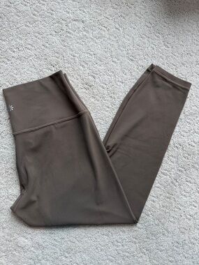 Athleta Transcend 7/8 Tight in Taupe